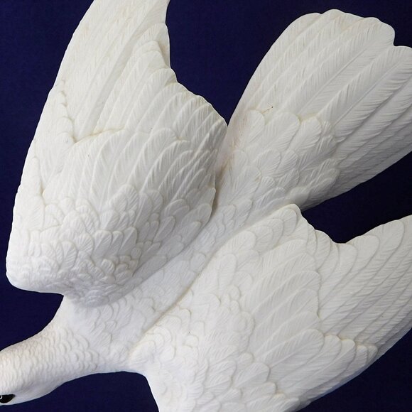 Majestic Wanderer Figurine Hawk / Falcon  Jonathan Bronson Franklin Porcelain - Picture 8 of 10